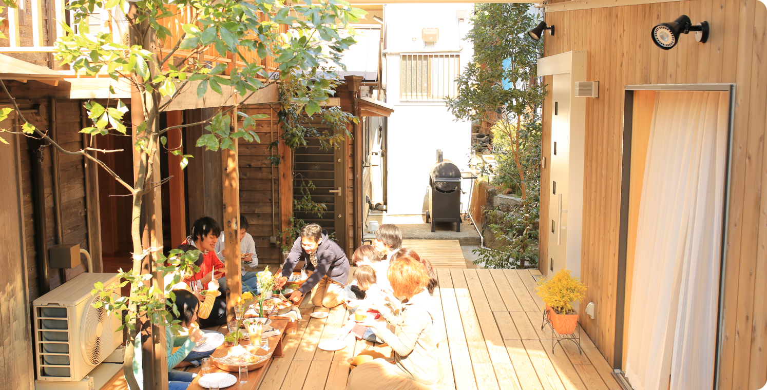 木々と人々の暮らしは密接な関係にあります